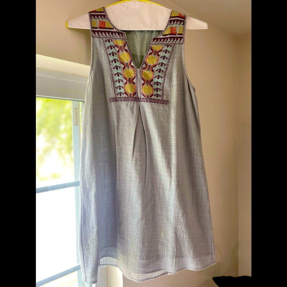 Women’s Boutique Linen lightweight dress with embroidery